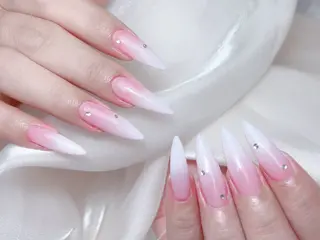 ネイル M🌷nail 長さだし専門店のネイルデザイン