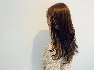 ロング カラー 伊藤 さやかのヘアスタイル