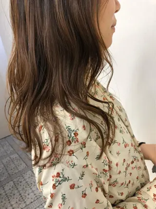 セミロング パーマ ブルーム プレミアムのヘアスタイル