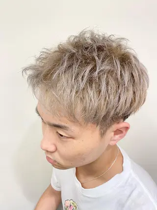 ショート カラー レイヤー/グレージュ メンズパーマのヘアスタイル