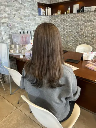 ロング カラー 丸山 莉世のヘアスタイル