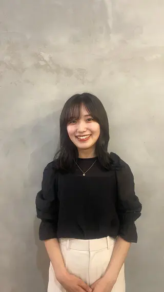 ミディアム カラー 透明感カラー 🦙なりたりみのヘアスタイル