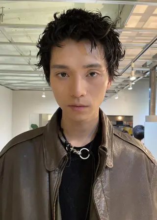メンズ ショート カラー パーマ CEINE OURのヘアスタイル