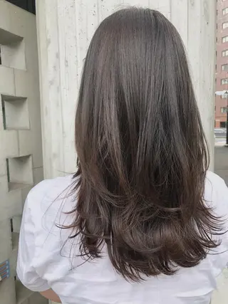 セミロング 海外風カーテンバング Mao広尾美容室のヘアスタイル