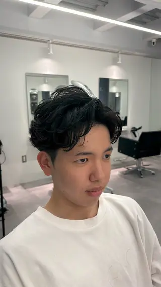 ミディアム パーマ メンズ 高橋 周のヘアスタイル