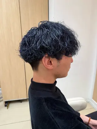 ショート カラー パーマ メンズ メンズ特化型美容師 栗山勇人のヘアスタイル