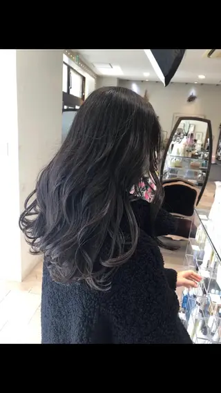 ロング カイ マコトのヘアスタイル