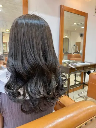 セミロング くびれショート・ボブ カットorパーマ特化のヘアスタイル