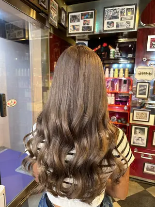 カラー レイヤーカット/ カラー/長谷恵花のヘアスタイル