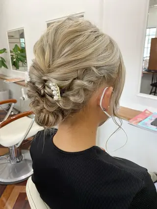 ミディアム ヘアアレンジ Kazaoka Saraのヘアスタイル
