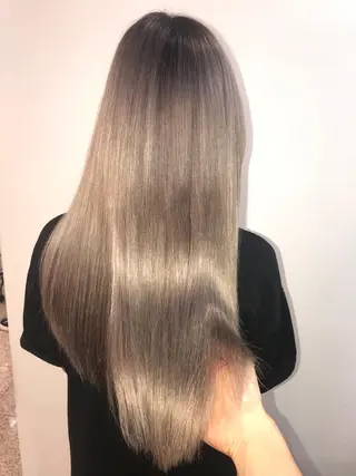 セミロング ☕️ベージュカラー 内藤光哉☕️のヘアスタイル