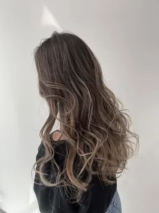 セミロング パーマ カラー Flora by siestaのヘアスタイル