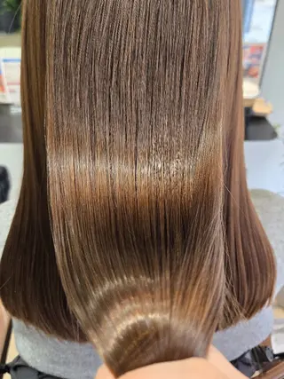 セミロング stoke TOKYO所属・野村 果音(カノン)のヘアスタイル