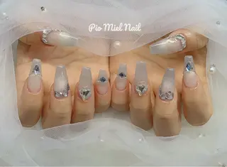 ミディアム Pio Mielのネイルデザイン