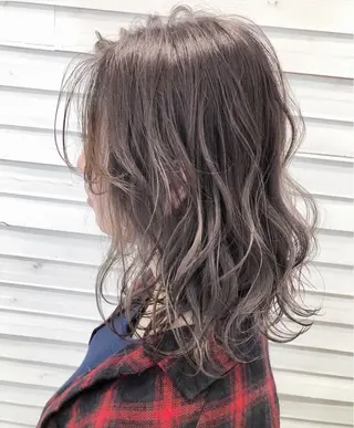 ロング カラー ヘアアレンジ Yuzuha .のヘアスタイル