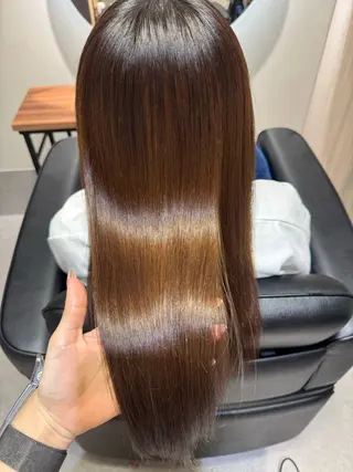 ロング NAVY 橋本心 縮毛矯正のヘアスタイル
