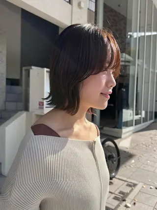 ショート カラー ナチュラルに目を惹く デザイン/KOHNOのヘアスタイル