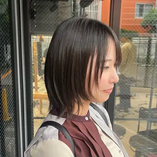 ミディアム ナミ🩶暗髪/暖色 ❤️/透明感/縮毛のヘアスタイル
