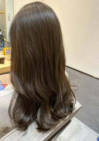 ロング カラー やまぐち あやみのヘアスタイル