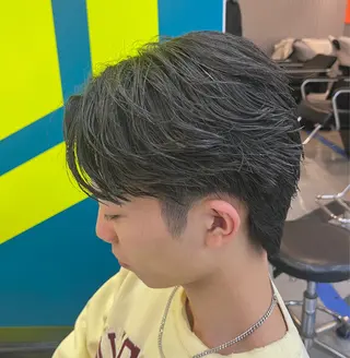 パーマ メンズ DAZZLE hair RUSH所属・波巻き得意 メンズ美容師/松井陸のヘアスタイル