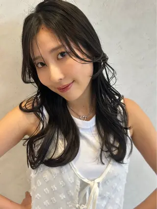 ロング カラー レイヤー/インナー カラー🦋ルイのヘアスタイル