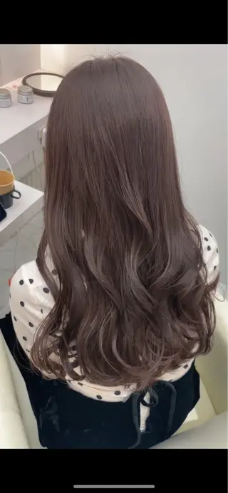 ロング 韓国風レイヤーカラー ライムのヘアスタイル