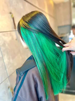 セミロング カラー ヘアアレンジ 🌈インナーカラー ‘ショウマ’🌈のヘアスタイル