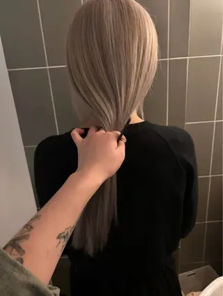 ロング カラー 渡辺 瑠美のヘアスタイル