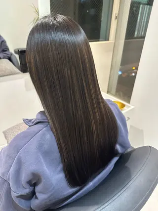 ミディアム Emuest心斎橋 SAKIのヘアスタイル
