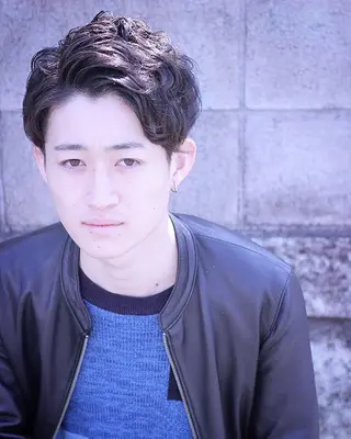 ショート パーマ メンズ 及川 光のヘアスタイル