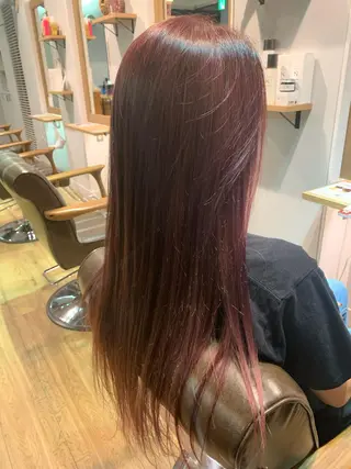 ロング カラー ツキダテ ユイのヘアスタイル