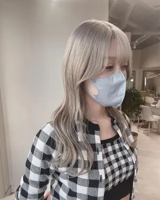 ロング カラー ムラ修正.ブリーチ エクステ🤍アミルのヘアスタイル