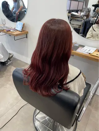 セミロング 佐藤 由依/水光カラーのヘアスタイル