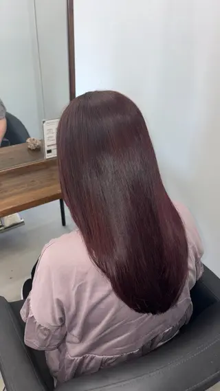 カラー 山根 明紗のヘアスタイル