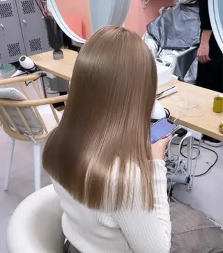 ロング カラー 💜Noa /艶髪ハイトーン💫のヘアスタイル