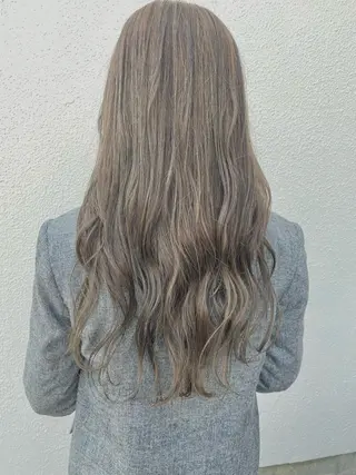 ロング カラー 日高 香織のヘアスタイル