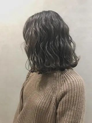 ミディアム カラー lani ブリーチ /ダブルカラーのヘアスタイル