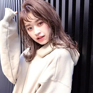 セミロング カラー ヘアアレンジ トレンドヘア🩶 艶髪🩶yoshiのヘアスタイル