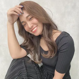 ロング カラー LUXBE GALLERYのヘアスタイル
