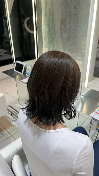 ミディアム カラー zaza所属・保坂 萌歌のヘアスタイル