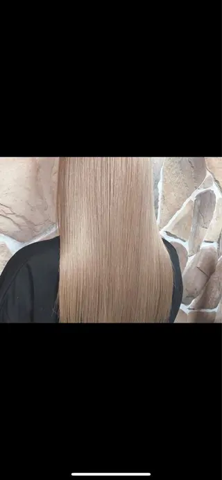 セミロング ヘアリゾートA i 秋葉原店のヘアスタイル