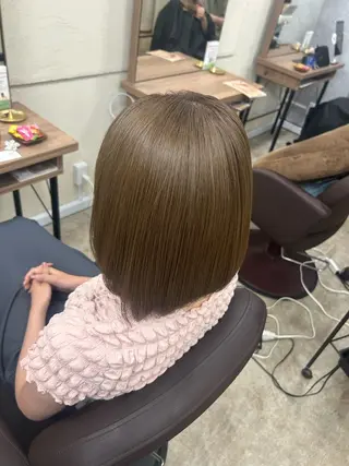 セミロング 倖紫✨ONEカラー 髪質改善🫧のヘアスタイル