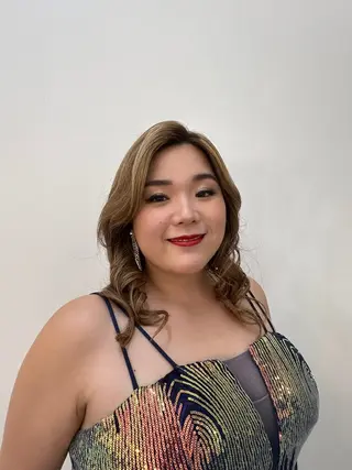 デザインカラー🌈 メイク💄ヒカリ🌟のヘアスタイル