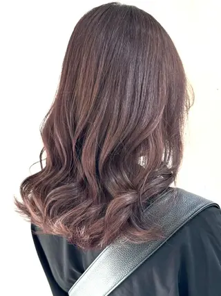 ミディアム 正分 真美のヘアスタイル