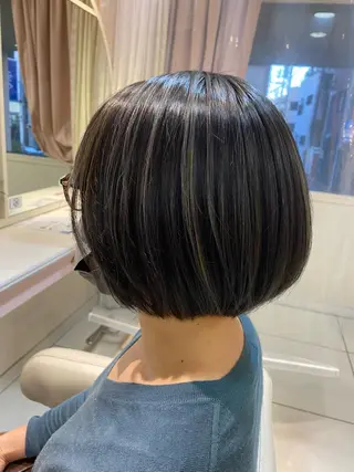 ショート カラー 艶髪✨髪質改善カラー 楠本浩子のヘアスタイル