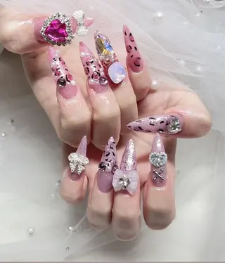 ネイル KARI ネイルサロンのネイルデザイン