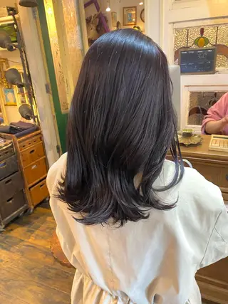 セミロング カラー AYANO ／レイヤー／オリーブのヘアスタイル