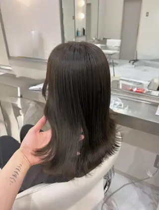 ミディアム カラー パーマ TOMO/ブリーチ 無しオリーブのヘアスタイル