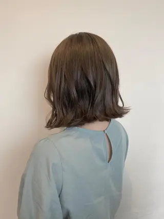 ショート カラー 梅山 美侑のヘアスタイル