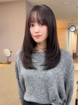 ミディアム カラー 【韓国レイヤー特化 ハッシュカット】のヘアスタイル